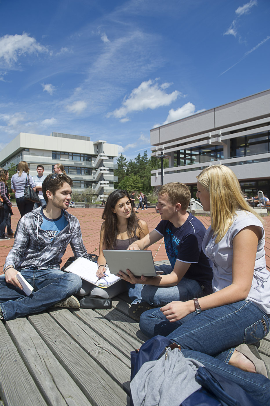 Zum Artikel "Support zum Studienstart"