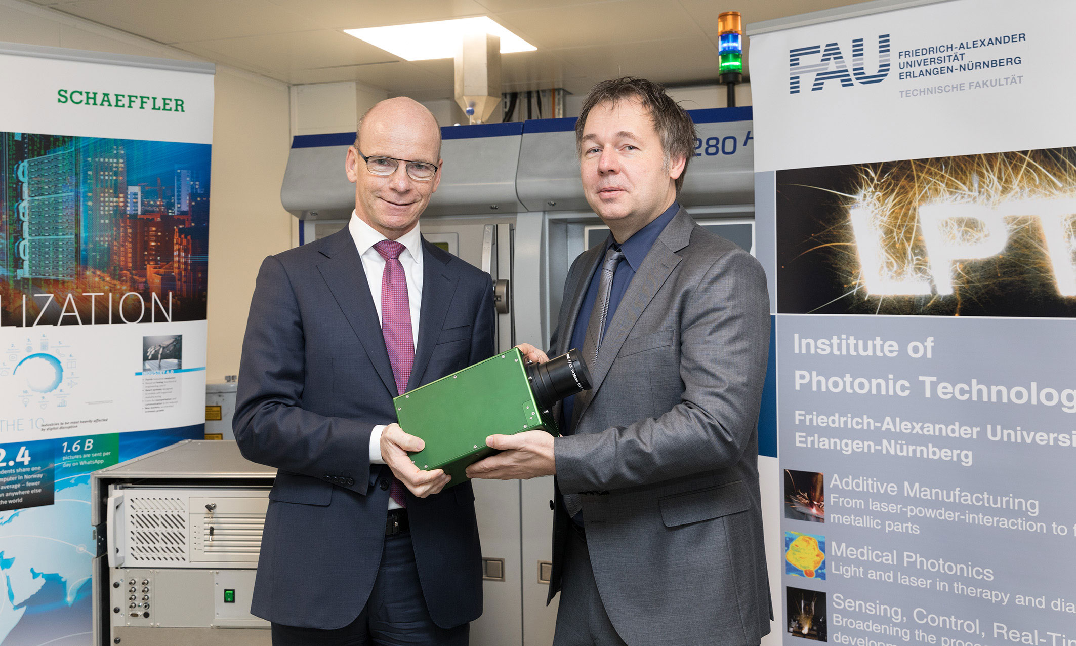 Zum Artikel "FAU-Forscher übernehmen Thermokamera von Schaeffler"